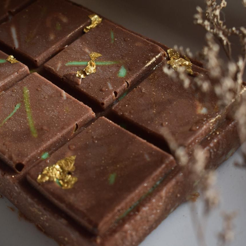KUNAFA CRUNCH BAR CHOCOLATE | THECHOCOLATEDAZE