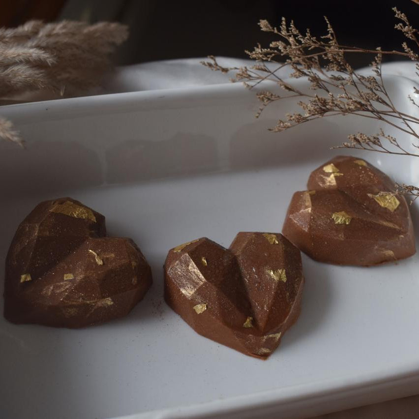 PISTACHIO HEARTBEAT CHOCOLATE | THECHOCOLATEDAZE