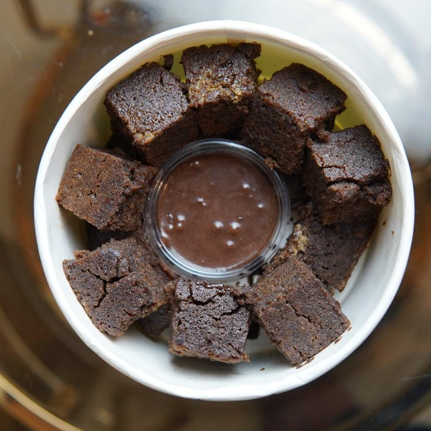 FUDGE BROWNIE BITES | THECHOCOLATEDAZE