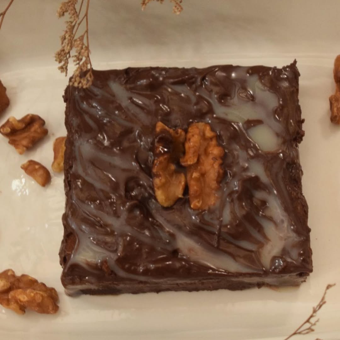 NUTTY FUDGE BROWNIE | THECHOCOLATEDAZE