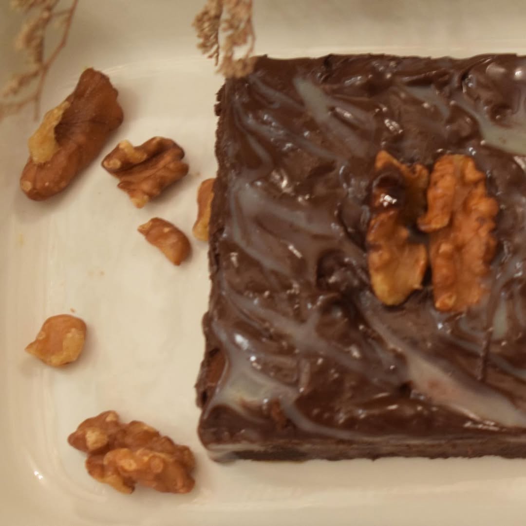 NUTTY FUDGE BROWNIE | THECHOCOLATEDAZE
